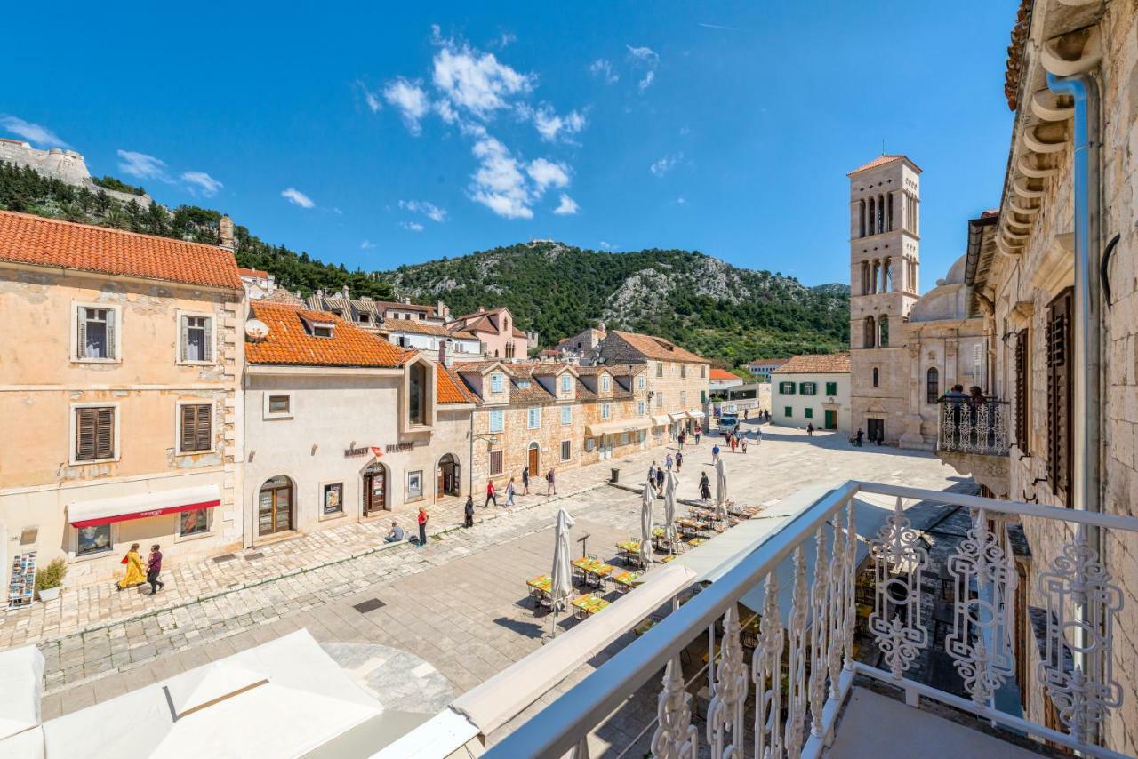 Apartments Villa Tudor Hvar Town Esterno foto